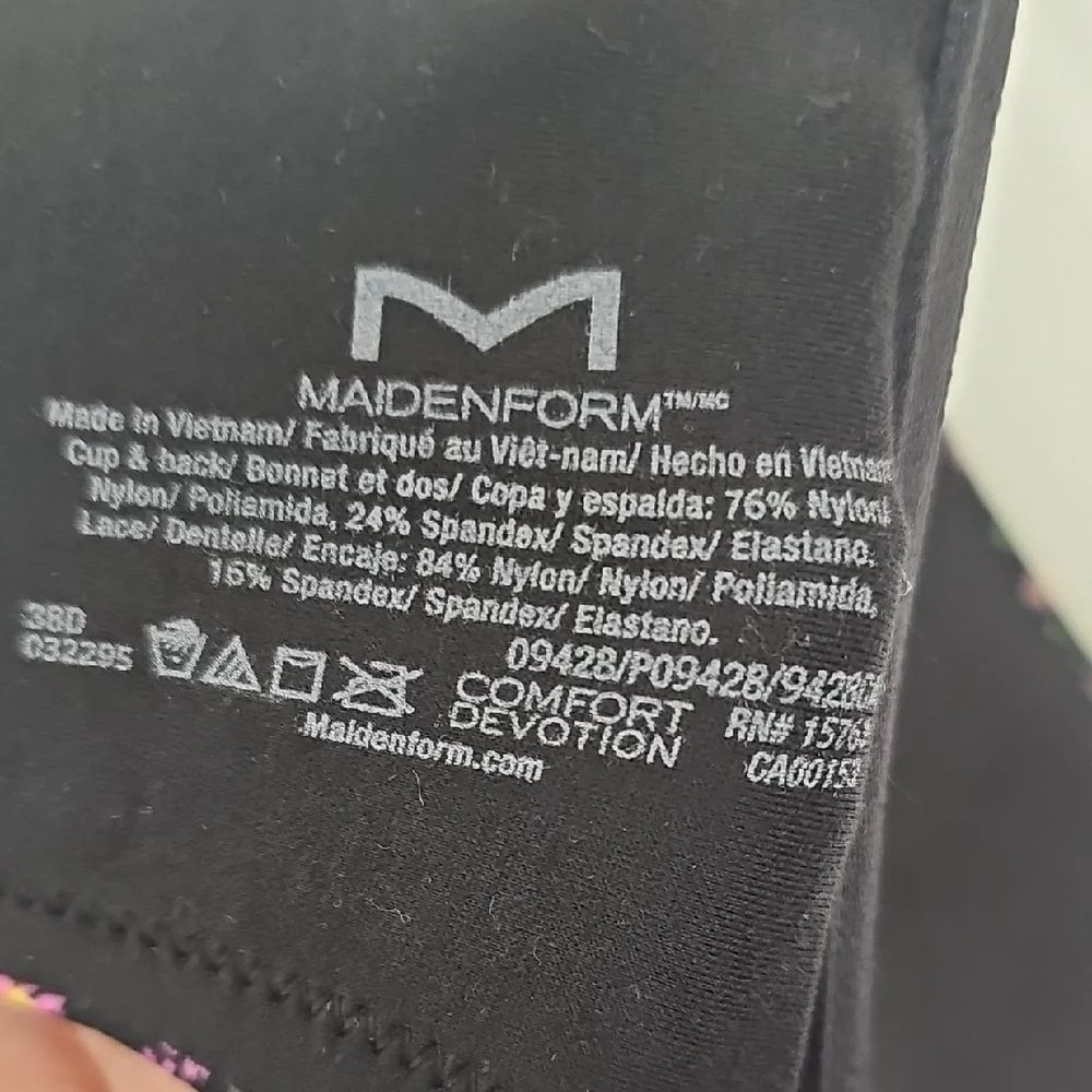 Maidenform Black and‎ Pink Floral Bra - Picture 2 of 7